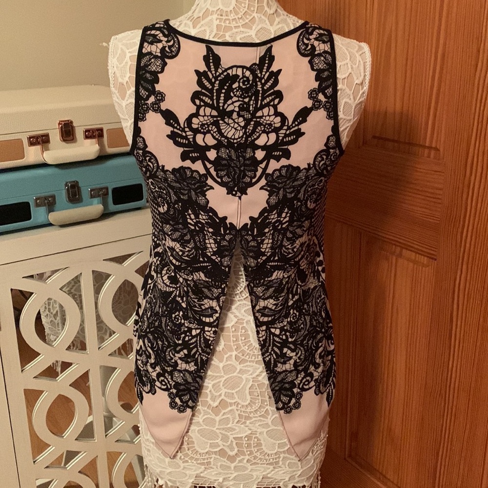 Express Silky Blouse With Split Back Design - image 2